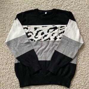 Striped Zebra Print Sweater Size Large